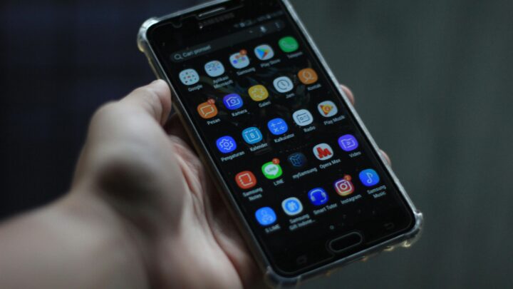 Economize bateria e Diga adeus à fadiga ocular: Aprenda a ativar o Modo Escuro no Android e iPhone